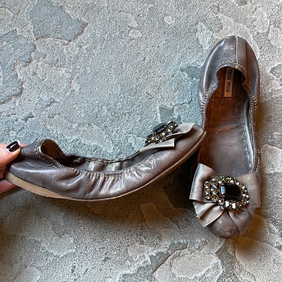 Grey Leather Miu Miu Flats - Picture 2 of 4